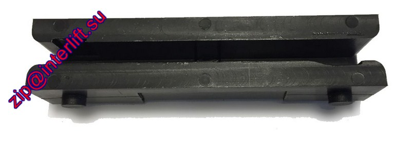 Вкладыш башмака кабины Car frames guide shoe insert 9,5